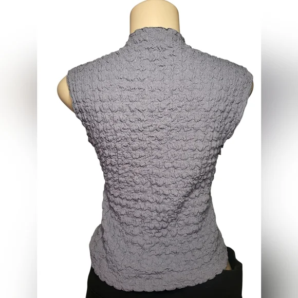 Zara Textured Gray Sleeveless Blouse - Picture 4 of 5